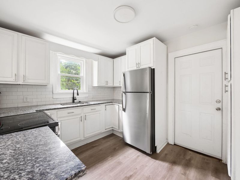 1272 Kent Street , Columbus, OH 43205 Photo 8