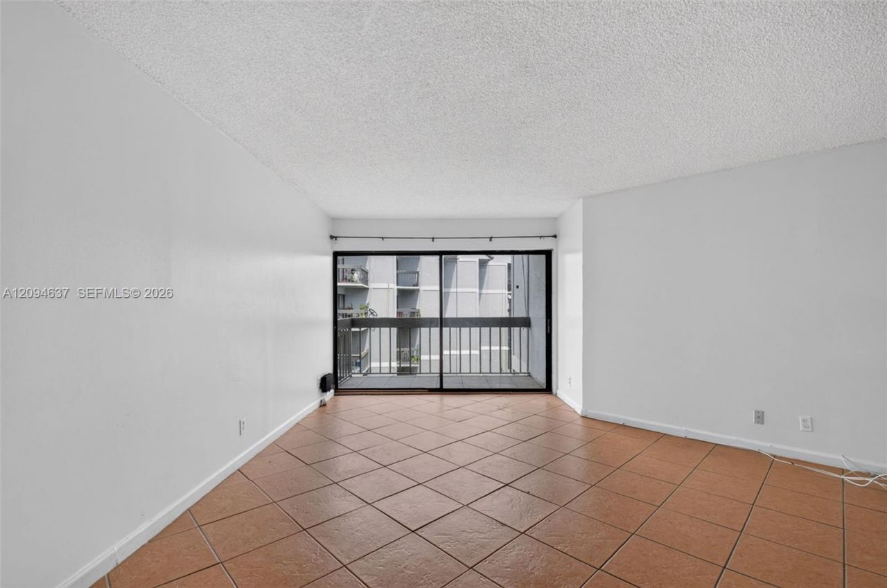 1880 N Congress Ave , Unit 301, West Palm Beach, FL 33401 Photo