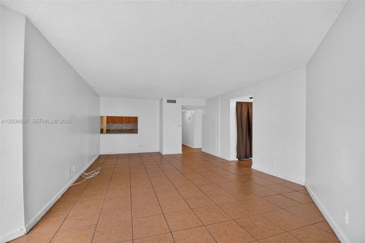 1880 N Congress Ave , Unit 301, West Palm Beach, FL 33401 Photo