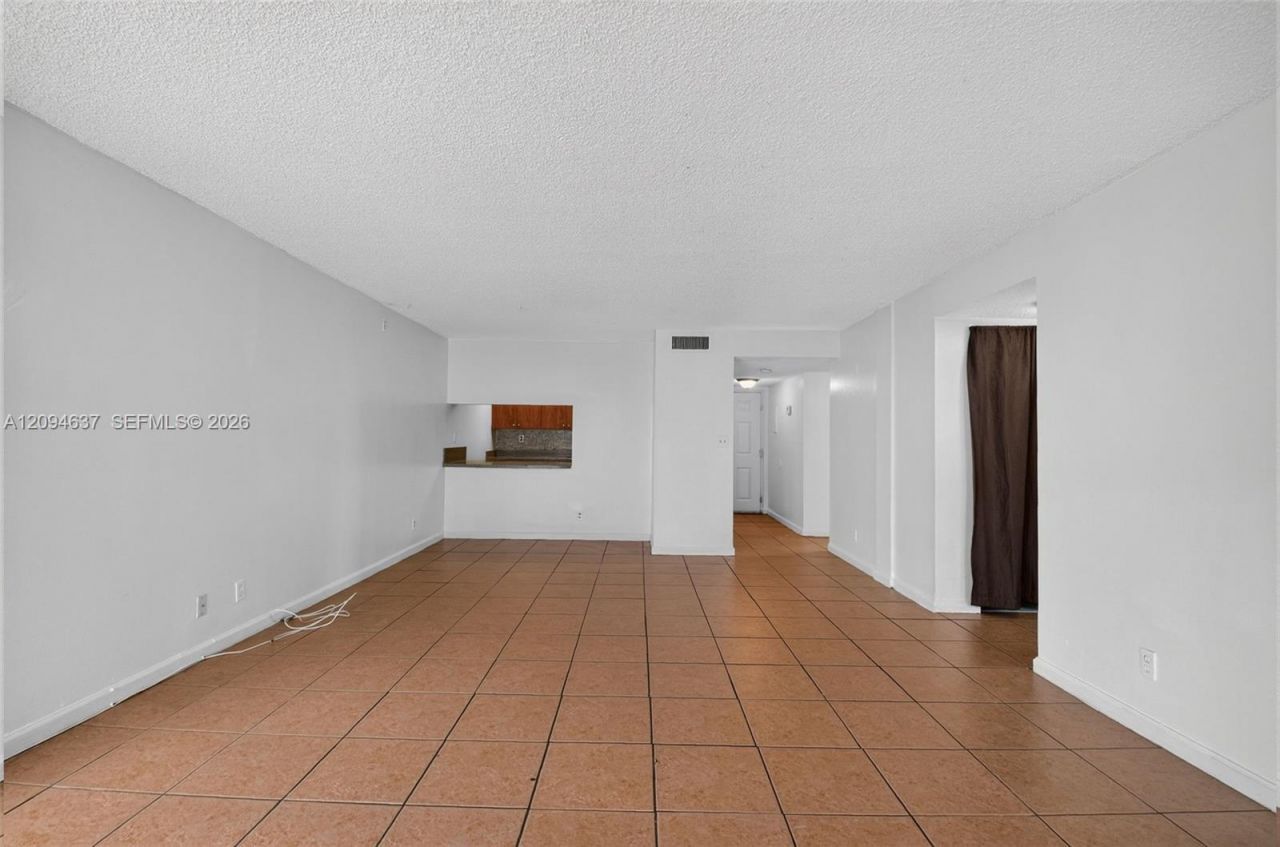 1880 N Congress Ave , Unit 301, West Palm Beach, FL 33401 Photo