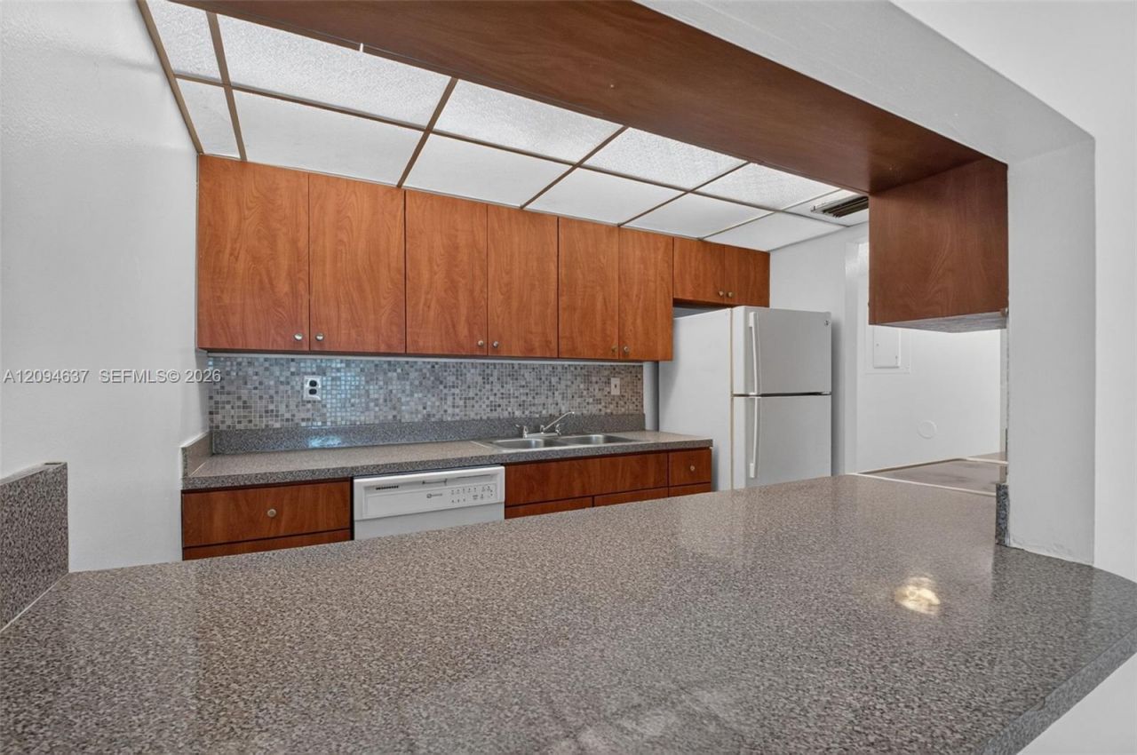 1880 N Congress Ave , Unit 301, West Palm Beach, FL 33401 Photo