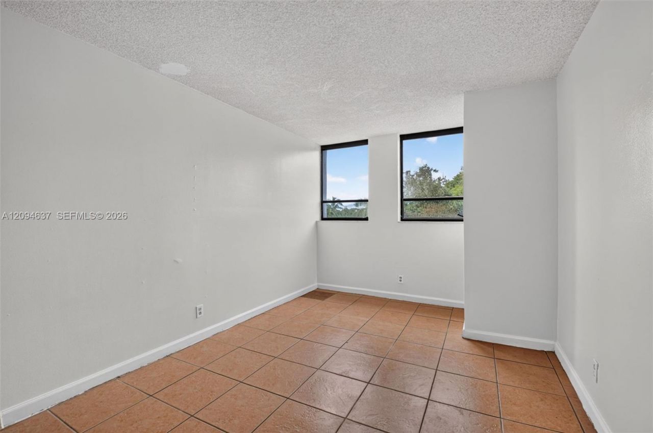 1880 N Congress Ave , Unit 301, West Palm Beach, FL 33401 Photo