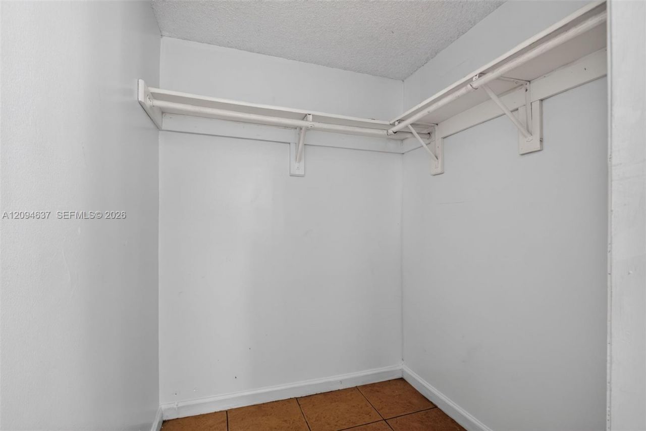 1880 N Congress Ave , Unit 301, West Palm Beach, FL 33401 Photo