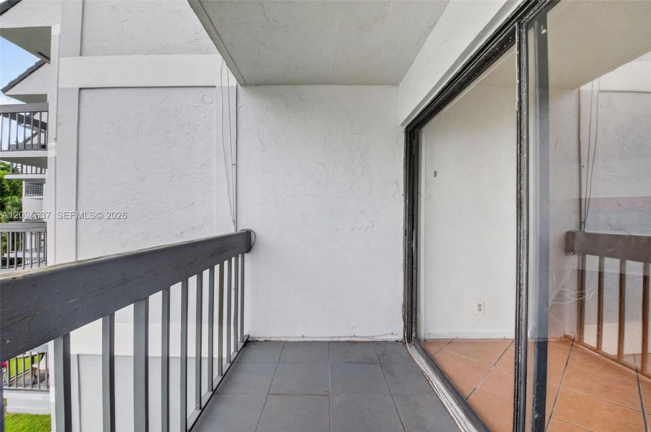 1880 N Congress Ave , Unit 301, West Palm Beach, FL 33401 Photo