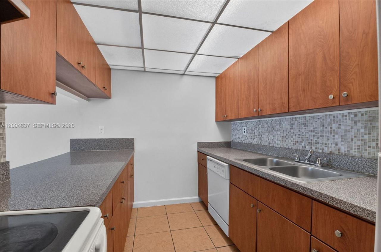 1880 N Congress Ave , Unit 301, West Palm Beach, FL 33401 Photo