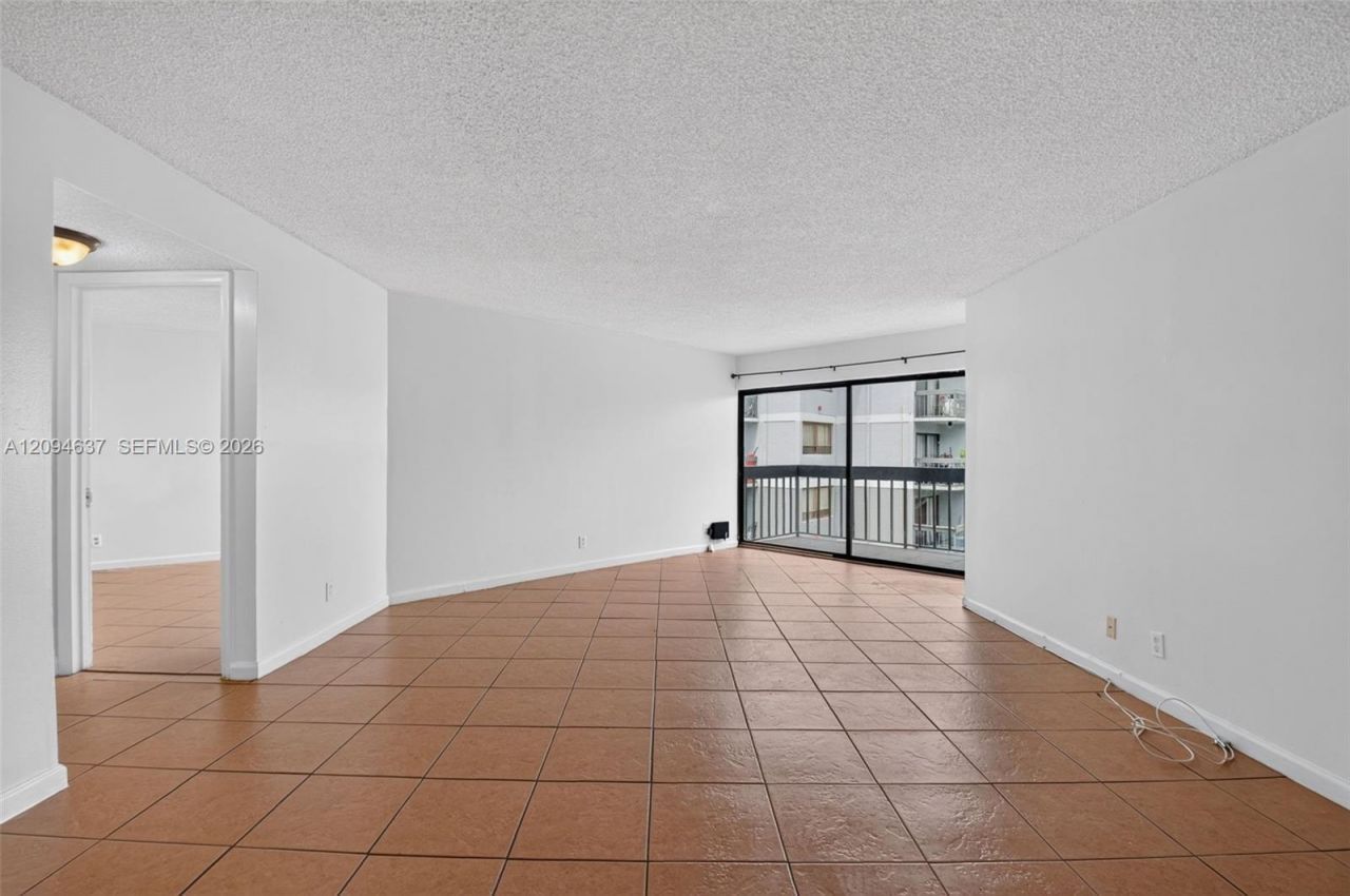 1880 N Congress Ave , Unit 301, West Palm Beach, FL 33401 Photo