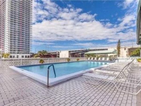 1817 S Ocean Dr , Unit 426, Hallandale Beach, FL 33009