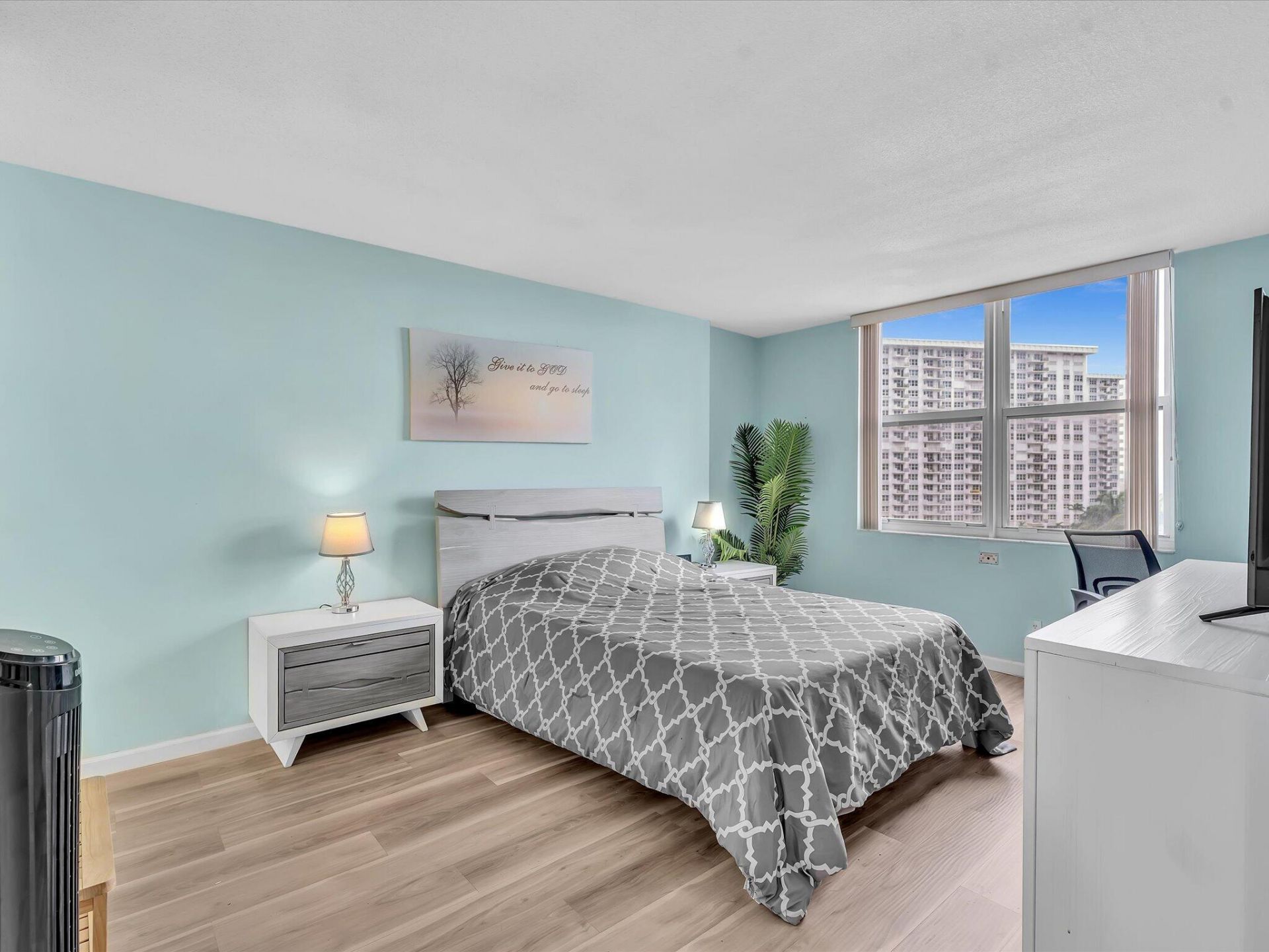 301 N Ocean Boulevard, Unit 709, Pompano Beach, FL 33062 Photo