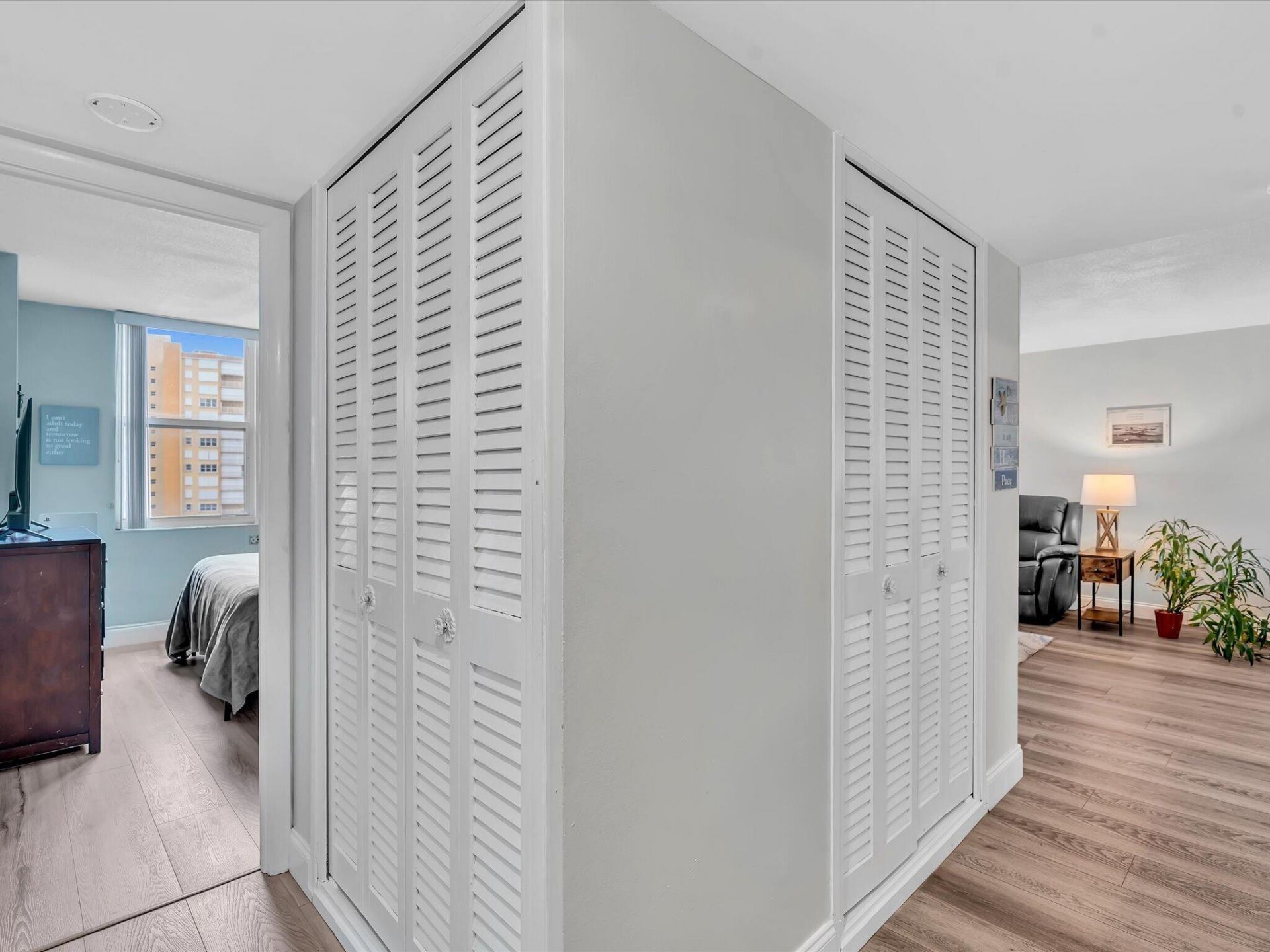 301 N Ocean Boulevard, Unit 709, Pompano Beach, FL 33062 Photo