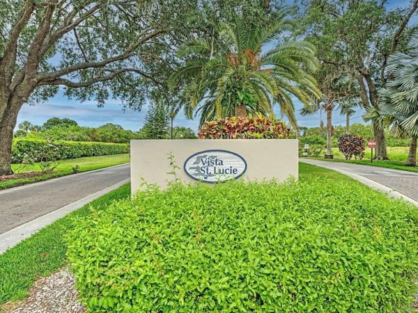 10 LAKE VISTA Trail, Unit 206, Port St. Lucie, FL 34952