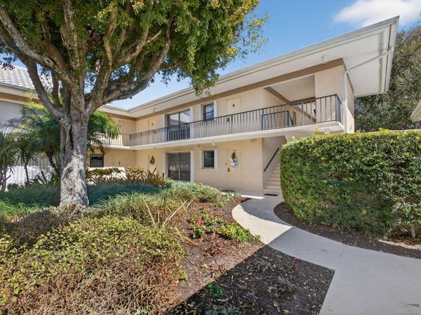 17 SE Turtle Creek Drive, Unit D, Jupiter, FL 33469