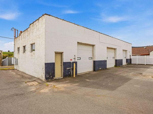 223 N Crosby St, Tekoa, WA 99033