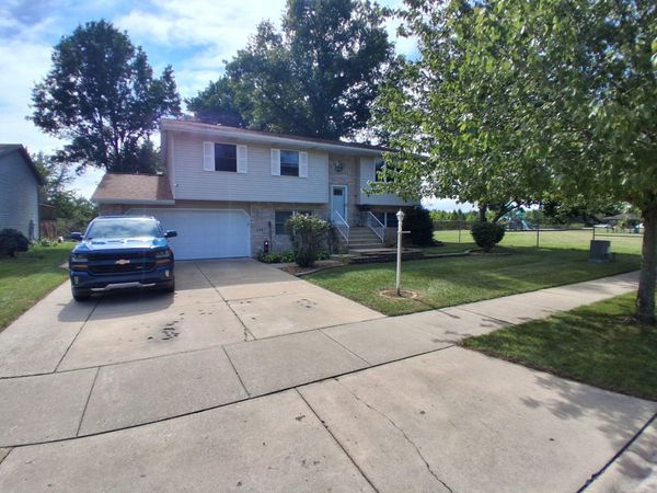 809 Capitol Drive, Hobart, IN 46342
