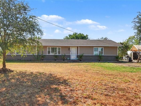 4205 W Park Row Boulevard , Corsicana, TX 75110