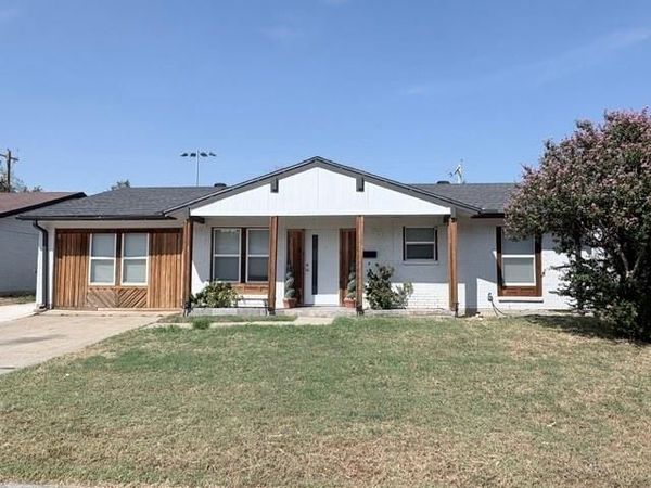 701 Sweetbriar , Lewisville, TX 75067