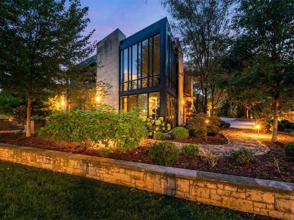 815 W 52nd Street, Kansas City, MO 64112