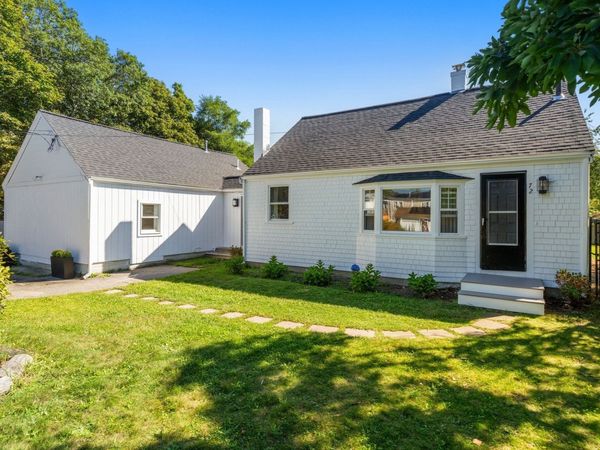 72 Grove St, Barnstable, MA 02601