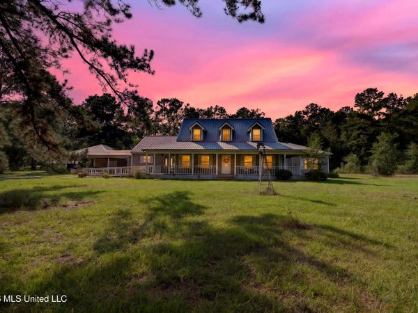 2871 Burnt Bridge Road, Picayune, MS 39466