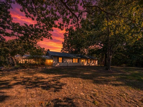 7061 County Road 9580, West Plains, MO 65775