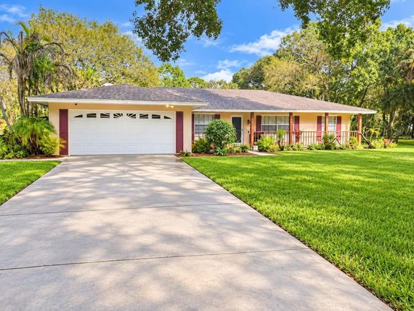 1106 34TH AVENUE , VERO BEACH, FL 32960