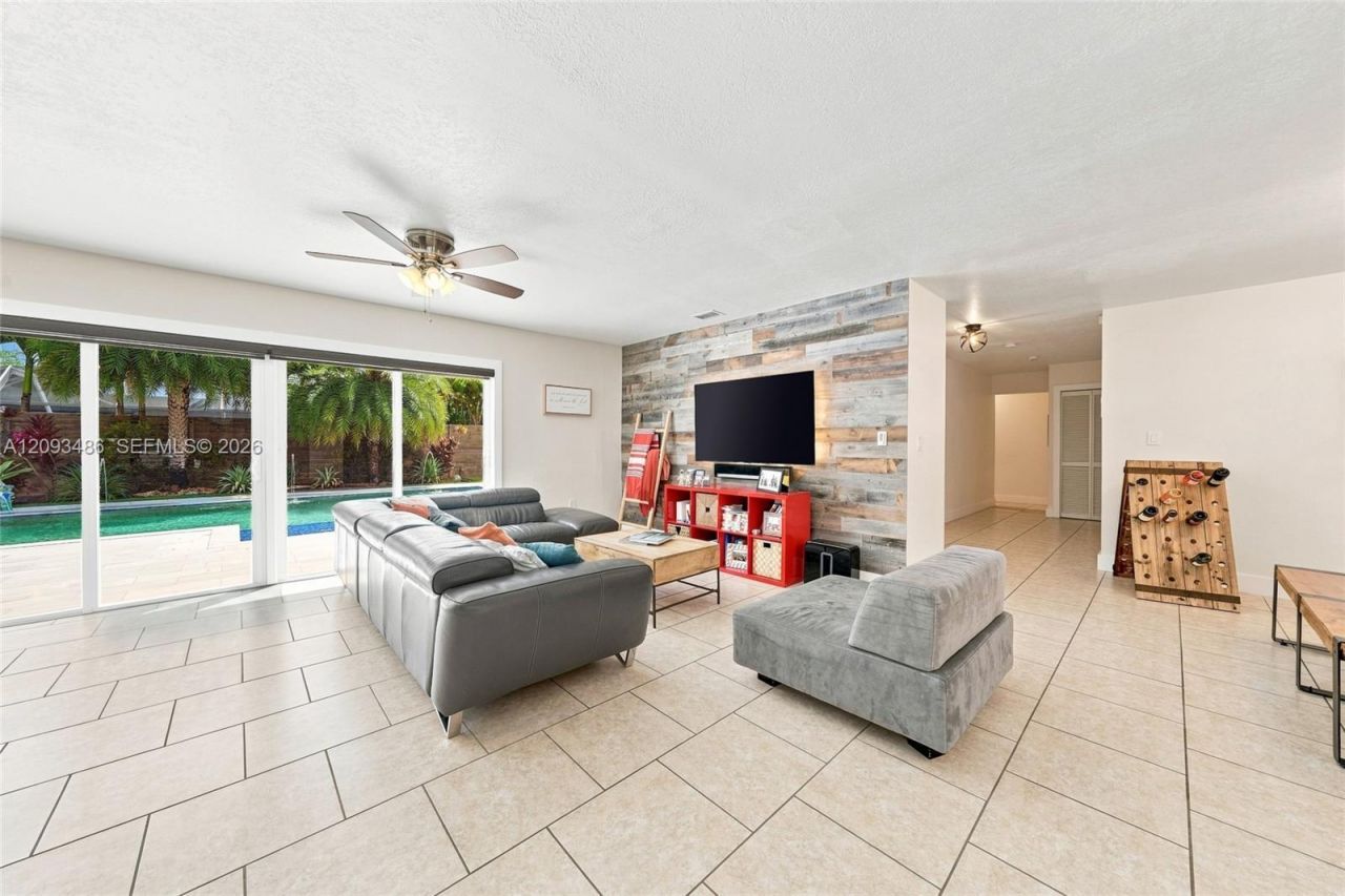8031 SW 97th Ave , Miami, FL 33173 Photo