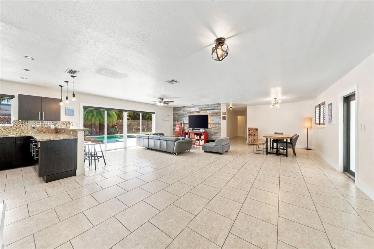 8031 SW 97th Ave , Miami, FL 33173 Photo