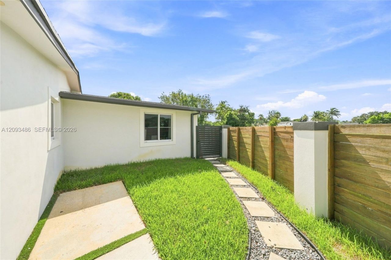 8031 SW 97th Ave , Miami, FL 33173 Photo