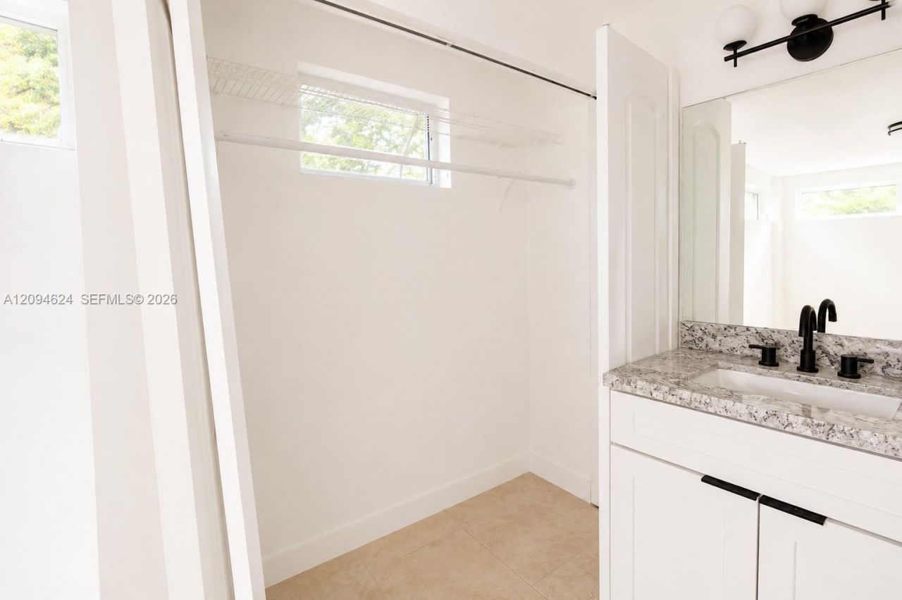 50 NE 132nd Ter, North Miami, FL 33161 Photo