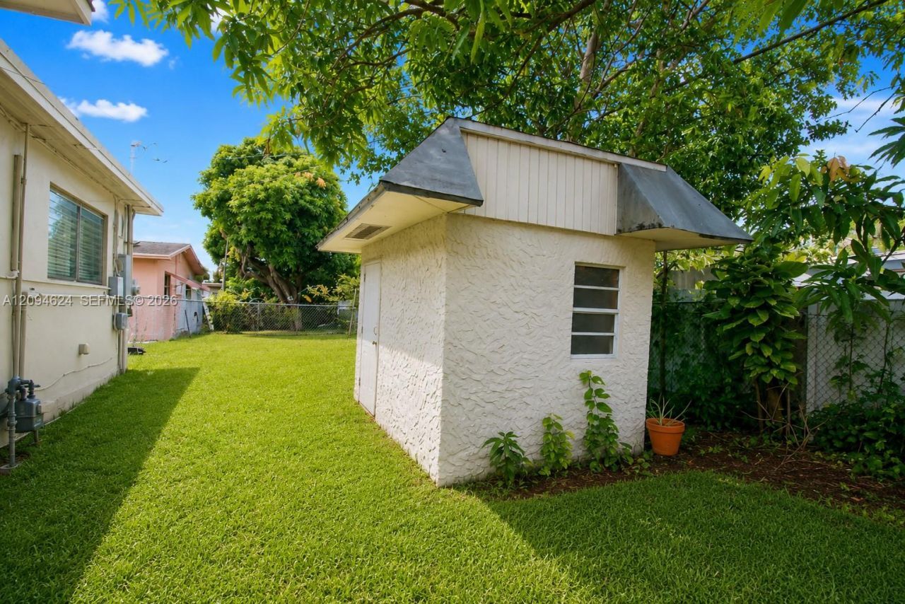 50 NE 132nd Ter, North Miami, FL 33161 Photo