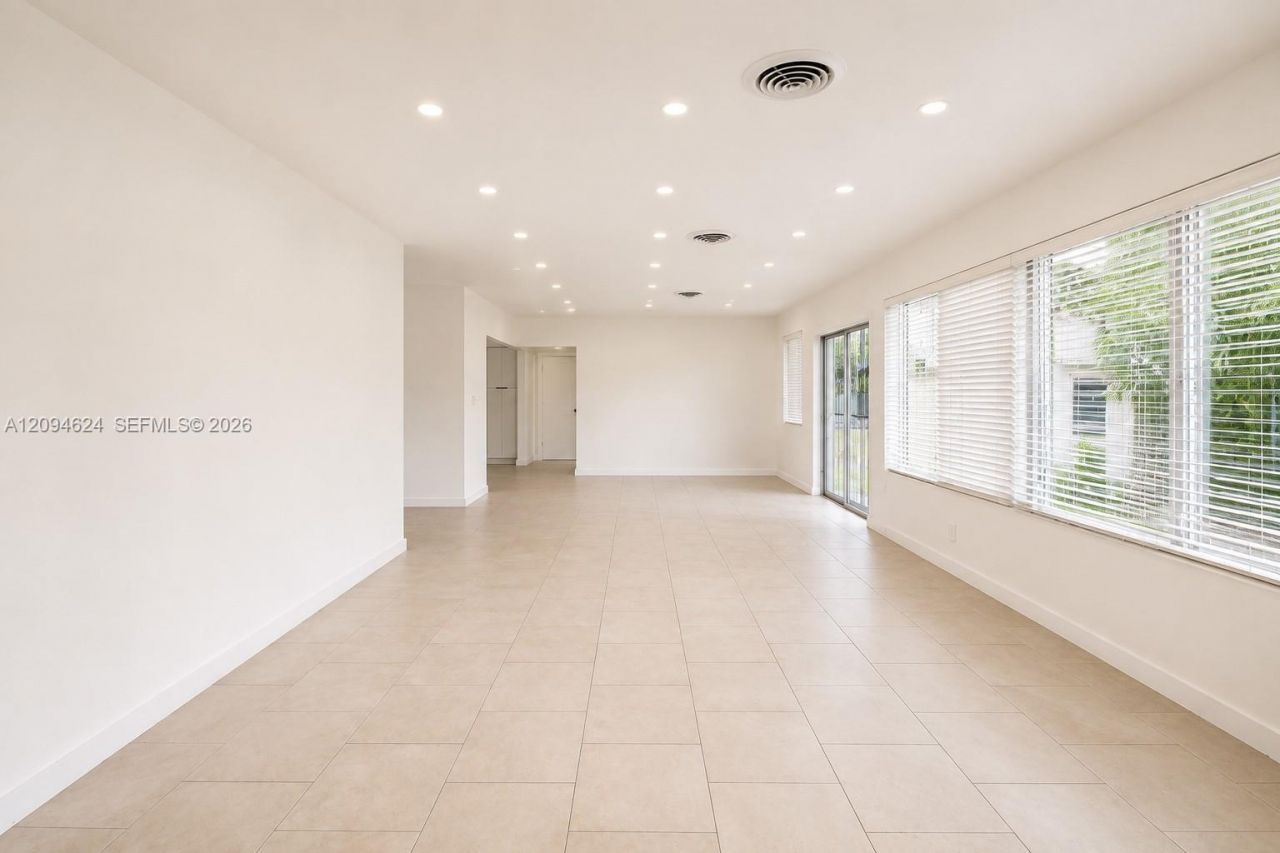 50 NE 132nd Ter, North Miami, FL 33161 Photo