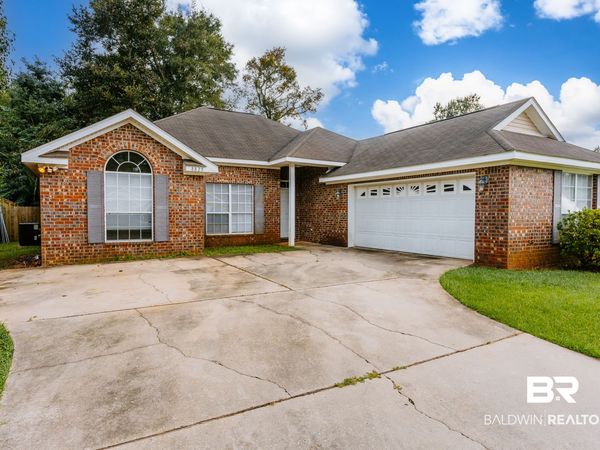 8825 Spring Grove, Mobile, AL 36695