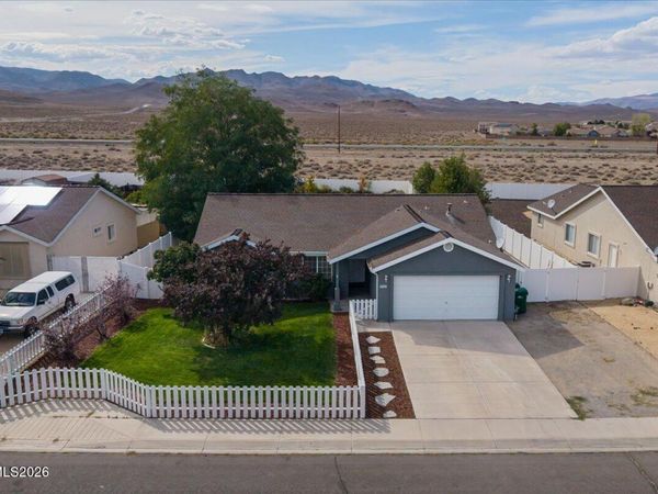 1466 Grey Bluffs Drive, Fernley, NV 89408