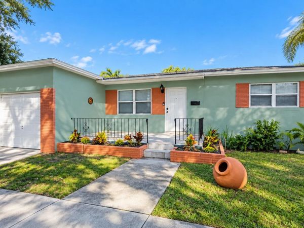 805 S 26TH Avenue, Hollywood, FL 33020