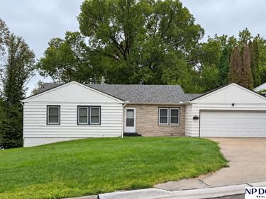 3225 Belvedere Boulevard, Omaha, NE 68111