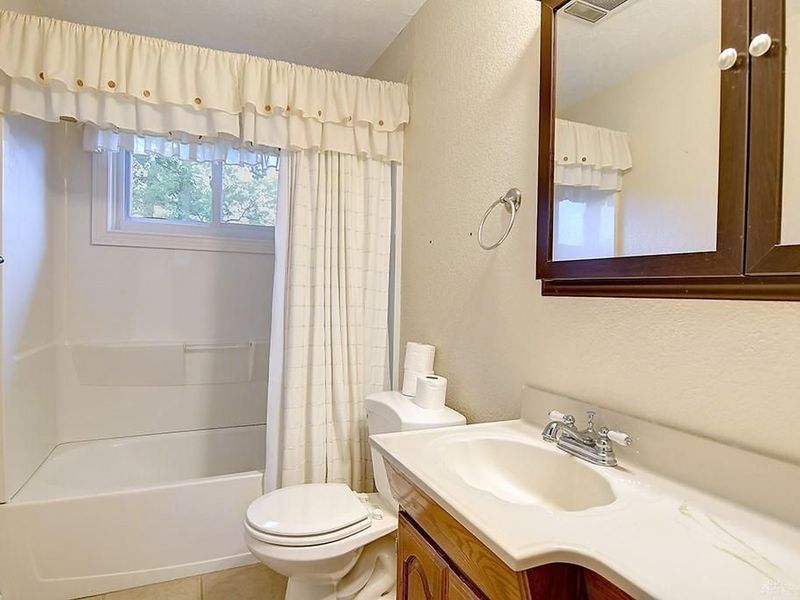 7819 Lyn Drive, Franklin, OH 45005 Photo 14