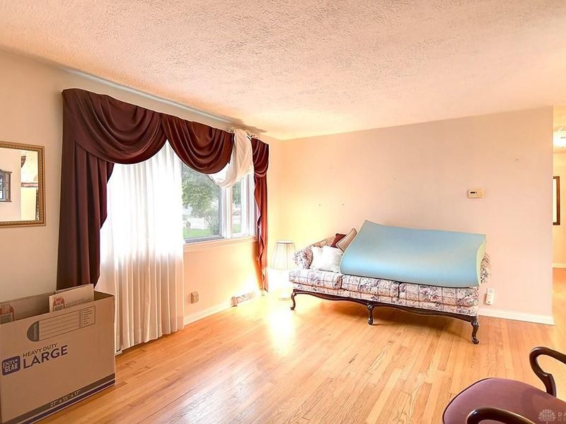 7819 Lyn Drive, Franklin, OH 45005 Photo 5