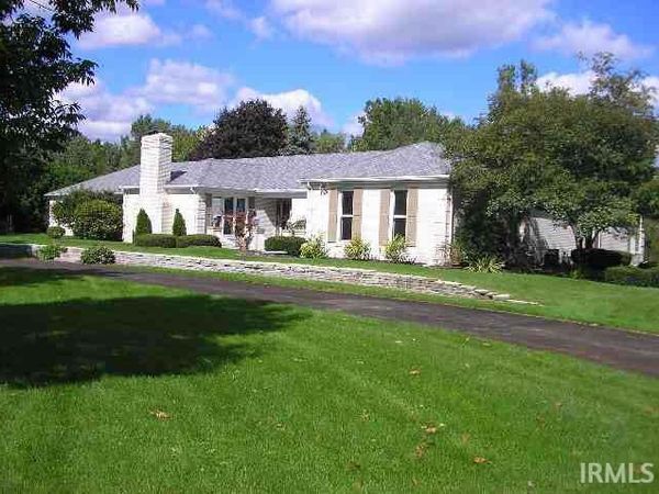 1704 Brookwood Dr., Elkhart, IN 46514