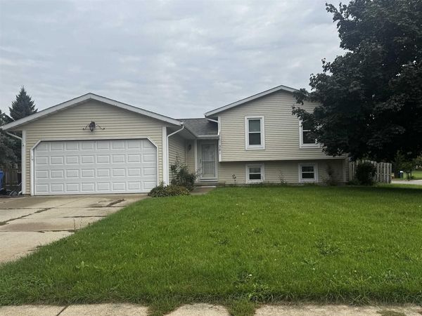 381 Cherry Wood Drive, Oregon, WI 53575