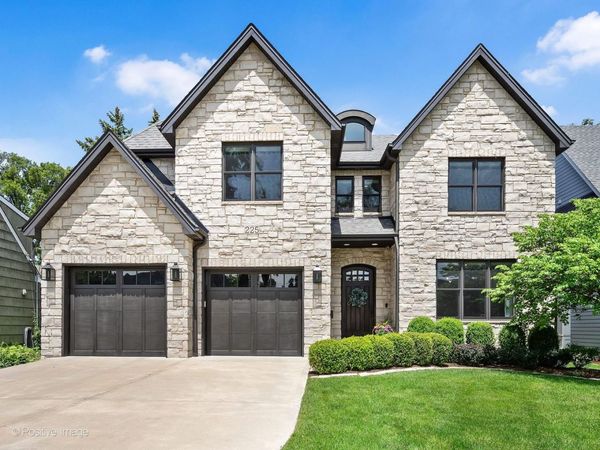 225 E Wilson Street , Elmhurst, IL 60126