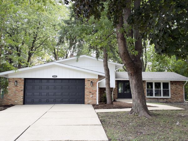 28W555 Leverenz Road, Naperville, IL 60564