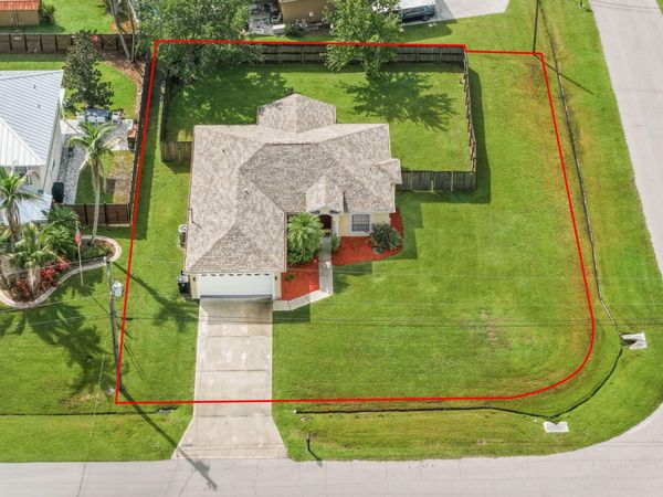 5323 NW Perez Court, Port St. Lucie, FL 34983