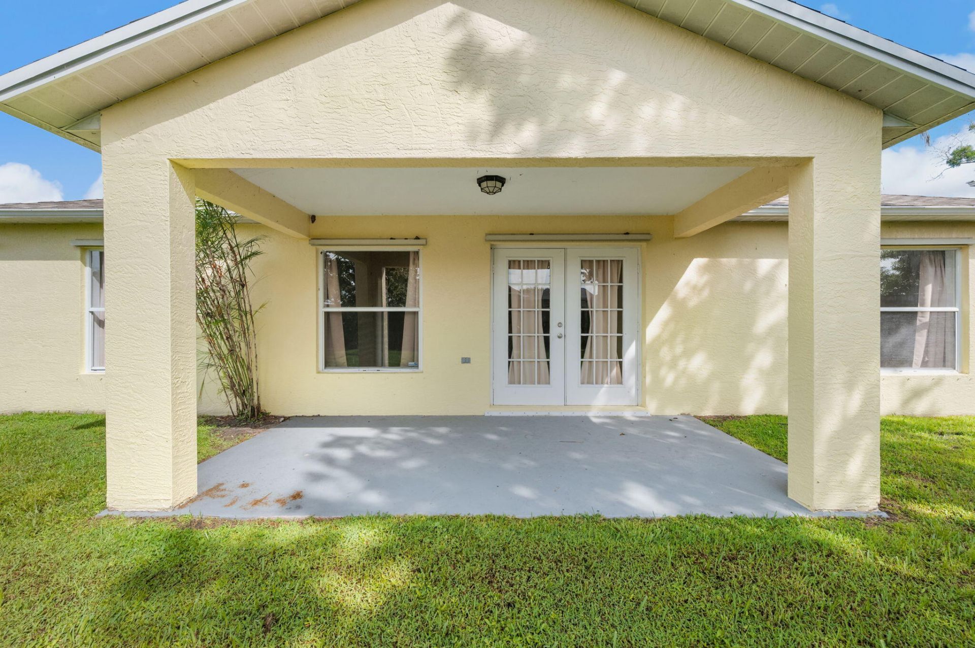 5323 NW Perez Court, Port Saint Lucie, FL 34983 Photo