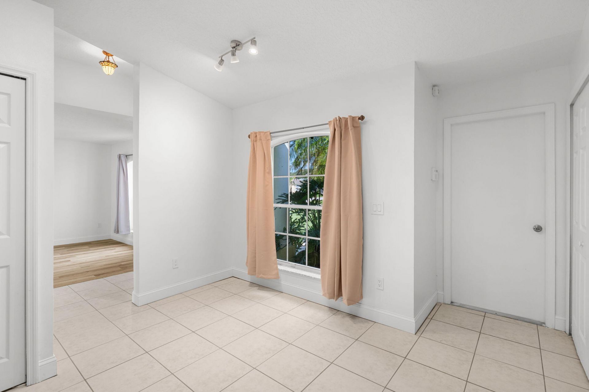 5323 NW Perez Court, Port Saint Lucie, FL 34983 Photo