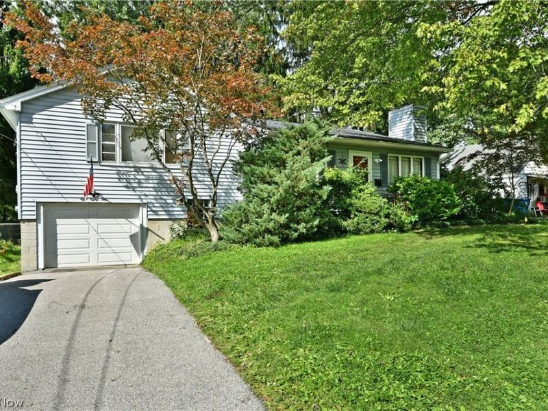 884 Keefer Road, Girard, OH 44420 Photo 1