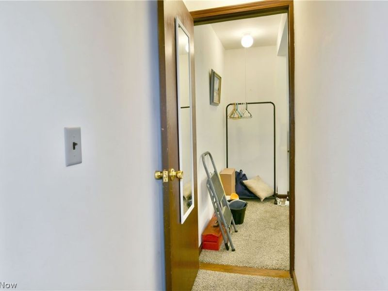 884 Keefer Road, Girard, OH 44420 Photo 13