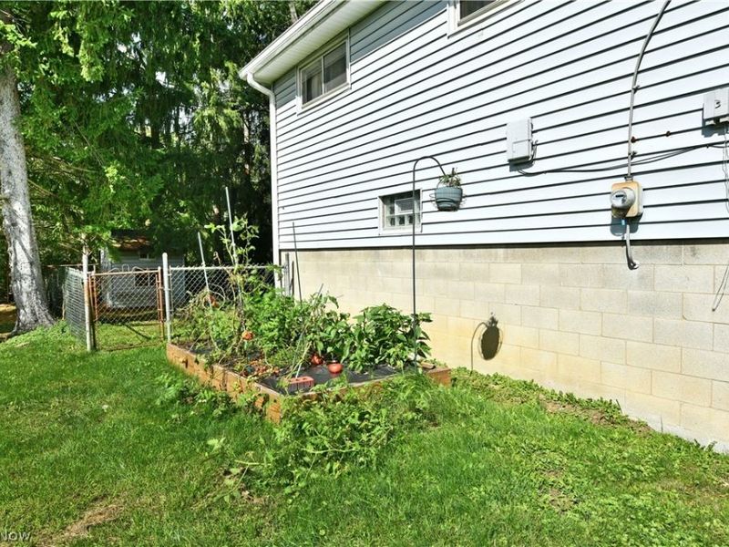 884 Keefer Road, Girard, OH 44420 Photo 43