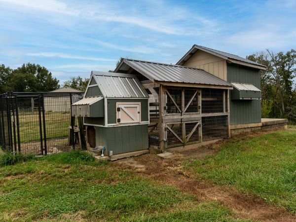 3140 Crooked Creek Road, Berry, KY 41003