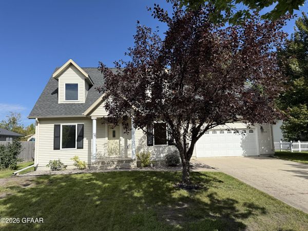5074 W ELM Court , Grand Forks, ND 58203