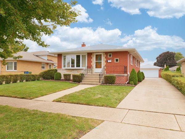 4537 W 100th Place , Oak Lawn, IL 60453
