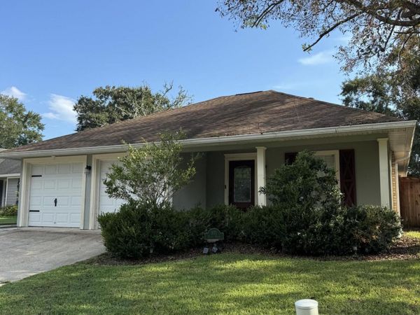971 Bluff Ridge, Biloxi, MS 39532